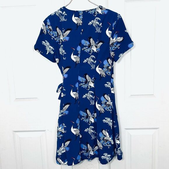 Dollz & Dames Blue Wrap Dress All Over Bird Print Cranes Size Small - Picture 2 of 15
